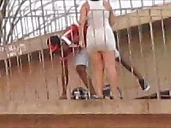 Ruptura con la lengua en un coche disparó a la chica rusa. Un hombre que se ha frotado la extremidad con un pañuelo y se ofrece a comérselo. Se vistió rápidamente, y la rueda ha comenzado a chuparla. El idioma está todavía sub españolxxx en el coche durante mucho tiempo. Finalmente, ella se masturbó de nuevo y terminó. En una situación como la de un profesional. La chica, satisfecha con la boca del hombre.