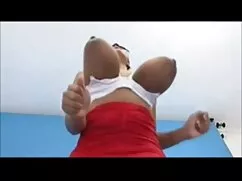 Mientras hermana dormir hermano recogió su vestido en topless apariencia. Se calmó y desaceleró para no despertarlo antes del levantamiento. Luego el tipo tomó la vagina. Ella se quitó las bragas y fácilmente sacó a un miembro de la familia en su coño. Los niños que duermen son tan hermosos que no se despiertan. Cuando se despertó, tenía cáncer peliculas españolas xxx y tenía una mirada cruel.